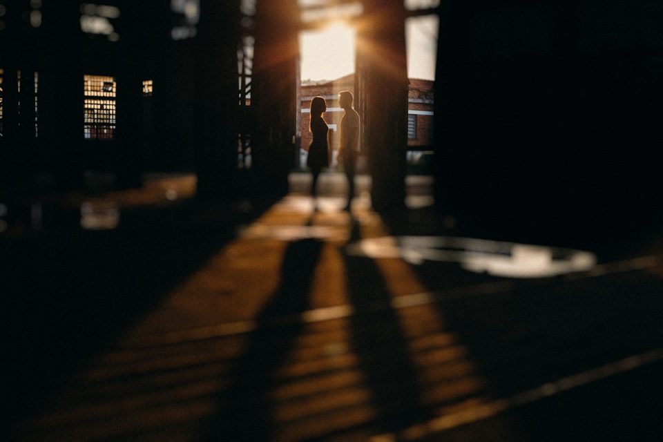 Ensaio Pre Wedding Walter e Gabi, Jundiaí - SP Ensaio em um galpão velho