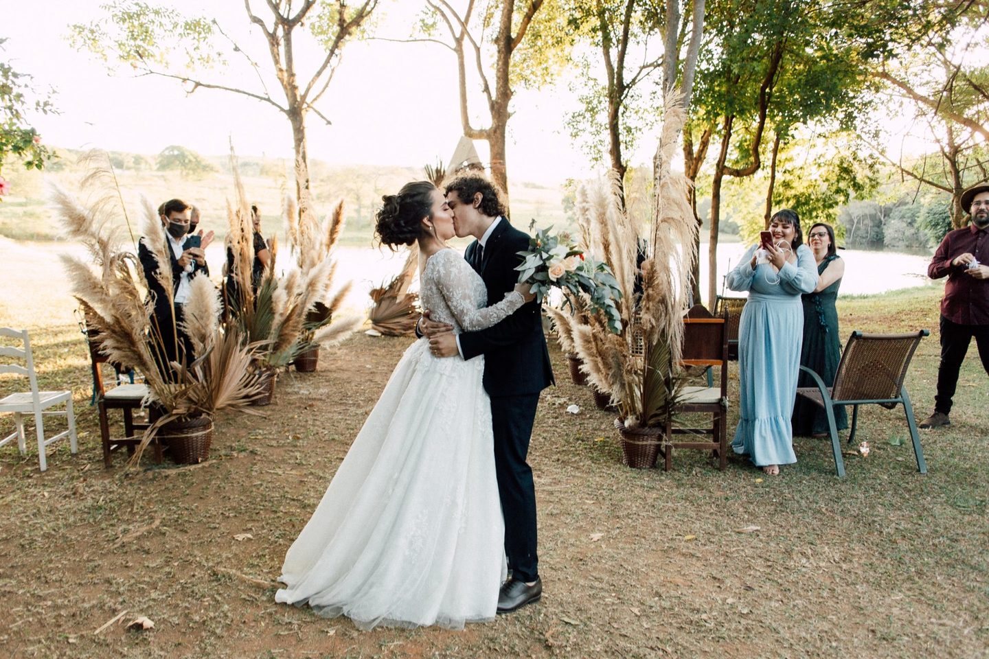 Casamento Mini Wedding Bia e Guilherme - Em Jundiaí no por do sol Casamento Mini Wedding Bia e Guilherme - Em Jundiaí no por do sol