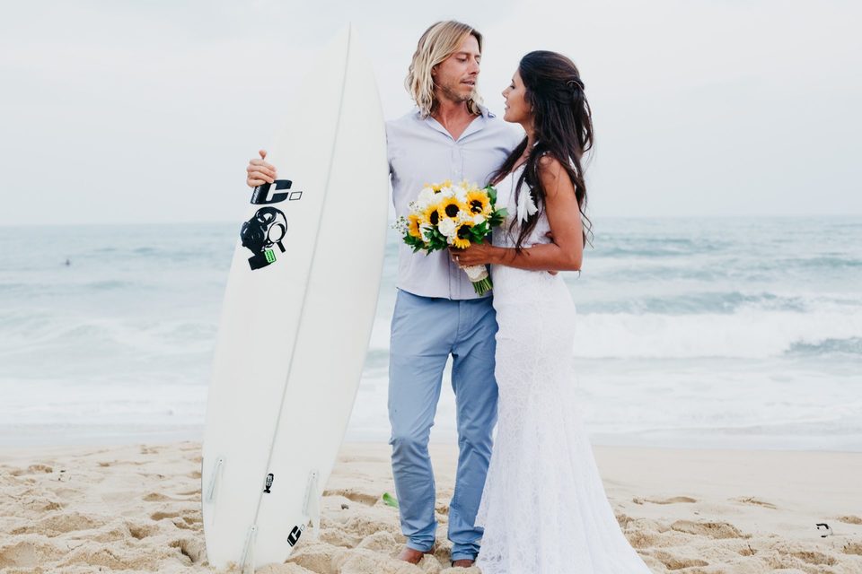 Casamento na Praia, Carmen e Adriano, Ubatuba, Praia vermelha do norte. Pé na areia.